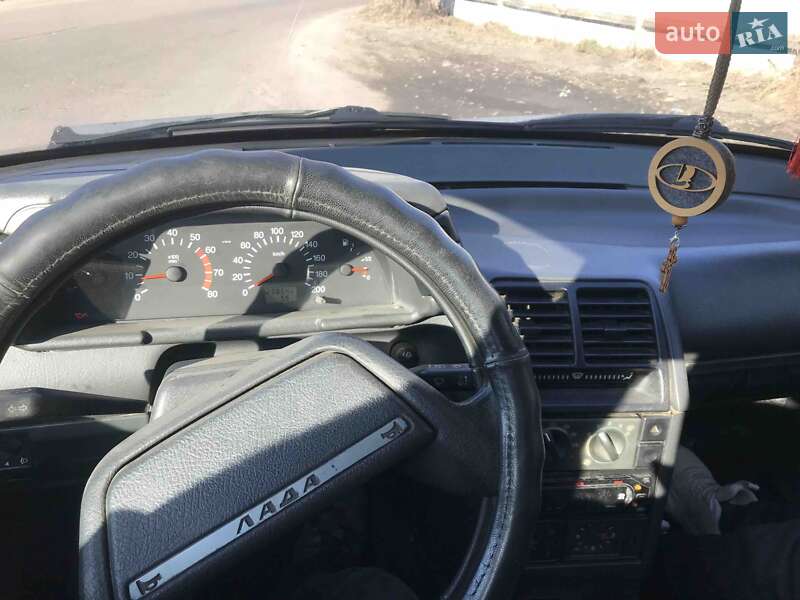 Седан ВАЗ / Lada 2110 2004 в Киеве