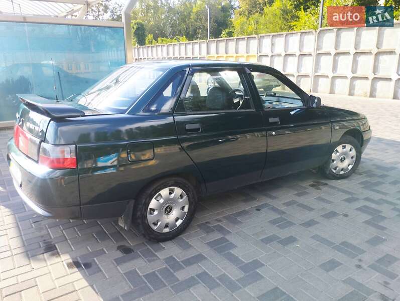 Седан ВАЗ / Lada 2110 2002 в Днепре