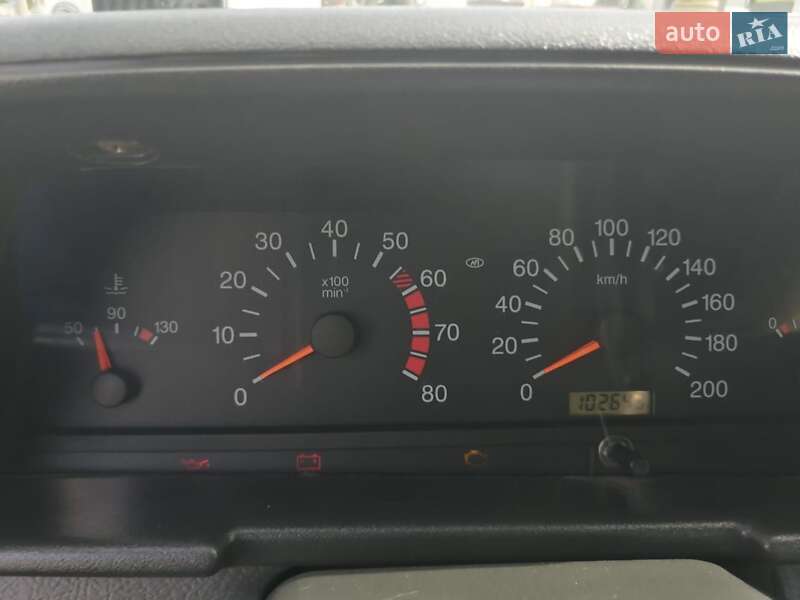 Седан ВАЗ / Lada 2110 2003 в Киеве