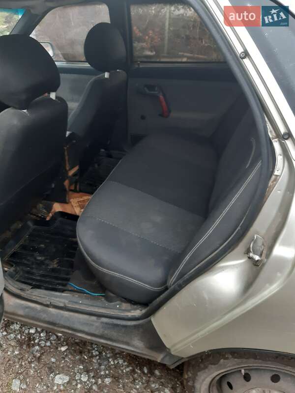 Седан ВАЗ / Lada 2110 2001 в Ананьеве фото 4 Седан ВАЗ / Lada 2110 2001 в Ананьеве