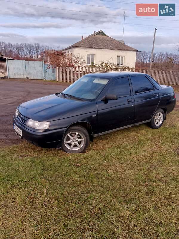Седан ВАЗ 2110 2005 в 