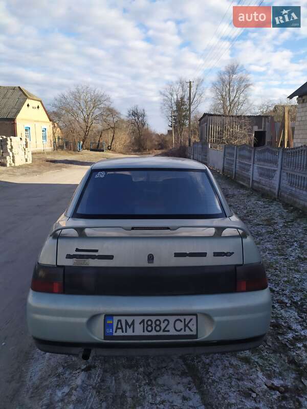 Седан ВАЗ / Lada 2110 2001 в Казатине