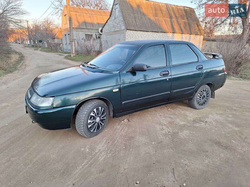 Седан ВАЗ / Lada 2110 2004 в Николаеве