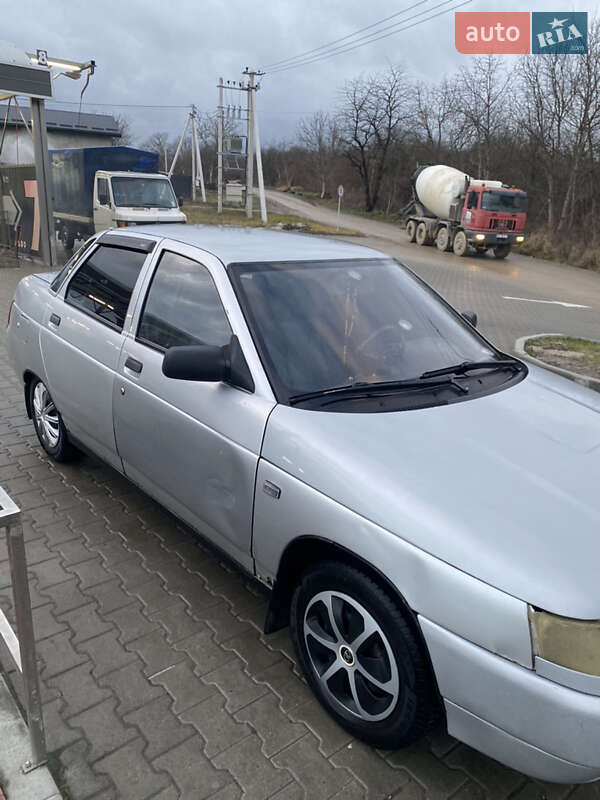 Седан ВАЗ / Lada 2110 2004 в Львові