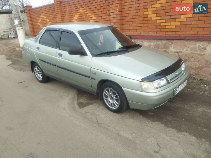 Седан ВАЗ 2110 2005 в 