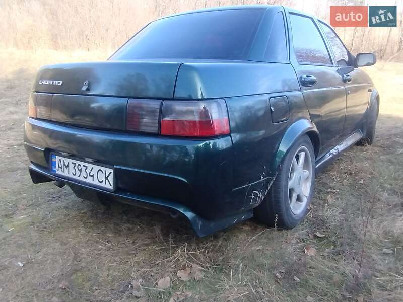 Седан ВАЗ / Lada 2110 2002 в Коростене
