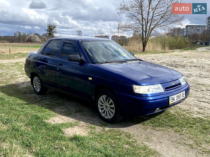 Седан ВАЗ 2110 2005 в 