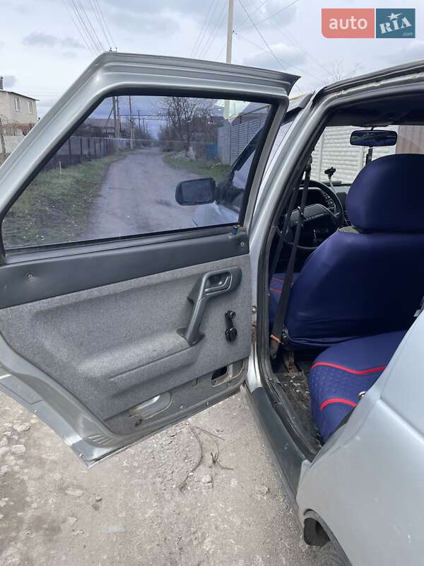 Седан ВАЗ / Lada 2110 2001 в Днепре