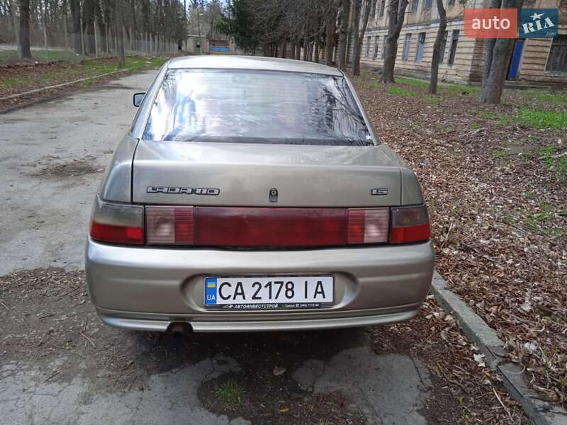 Седан ВАЗ / Lada 2110 2001 в Умани
