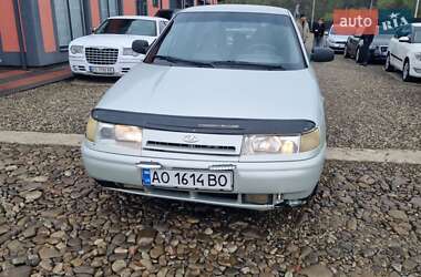 Седан ВАЗ 2110 2004 в 