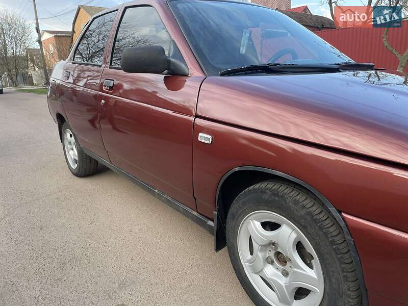 Седан ВАЗ / Lada 2110 1999 в Прилуках