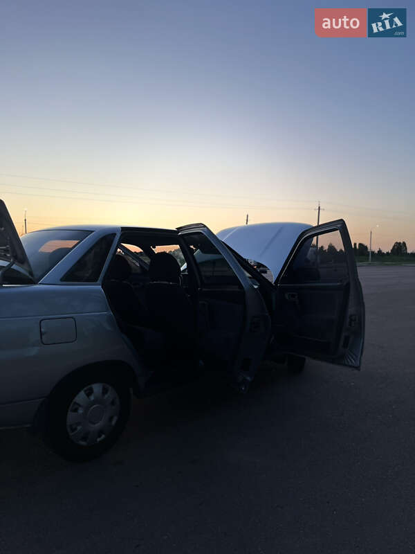 Седан ВАЗ / Lada 2110 2005 в Житомире