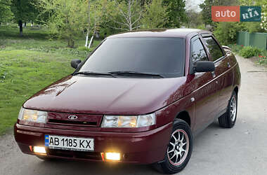 Седан ВАЗ 2110 2004 в 