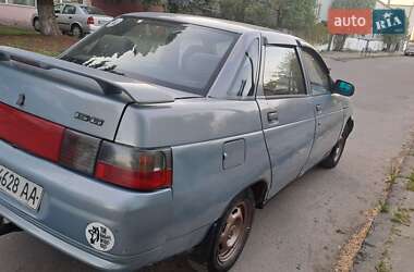 Седан ВАЗ 2110 2004 в 