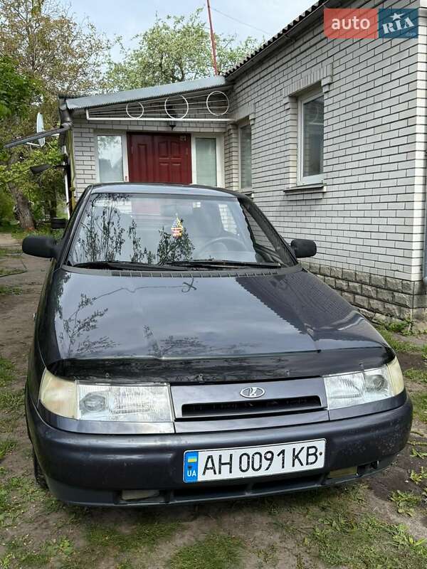 Седан ВАЗ 2110 2002 в 