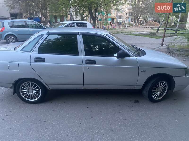 Седан ВАЗ / Lada 2110 2004 в Кривом Роге