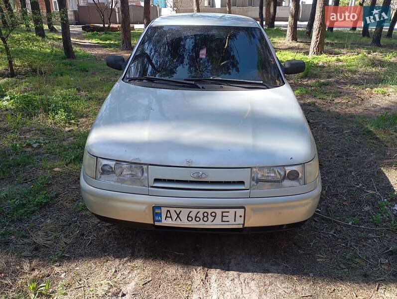 Седан ВАЗ 2110 2003 в 
