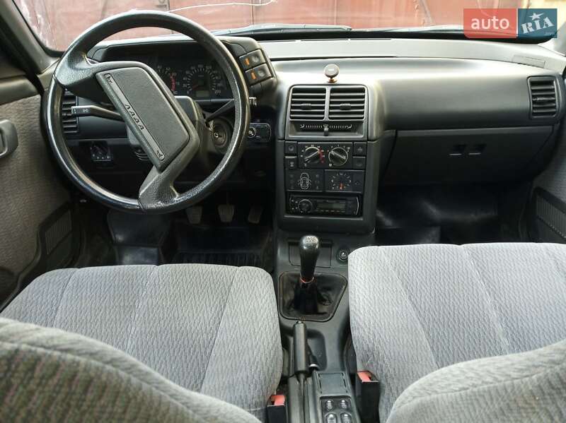 Седан ВАЗ / Lada 2110 2002 в Харькове