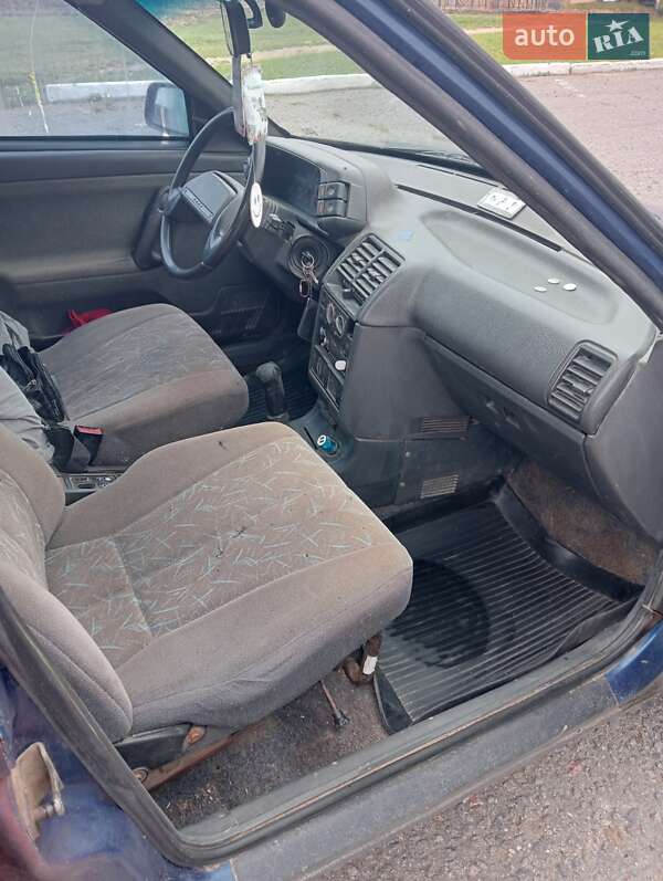 Седан ВАЗ / Lada 2110 2002 в Белгороде-Днестровском