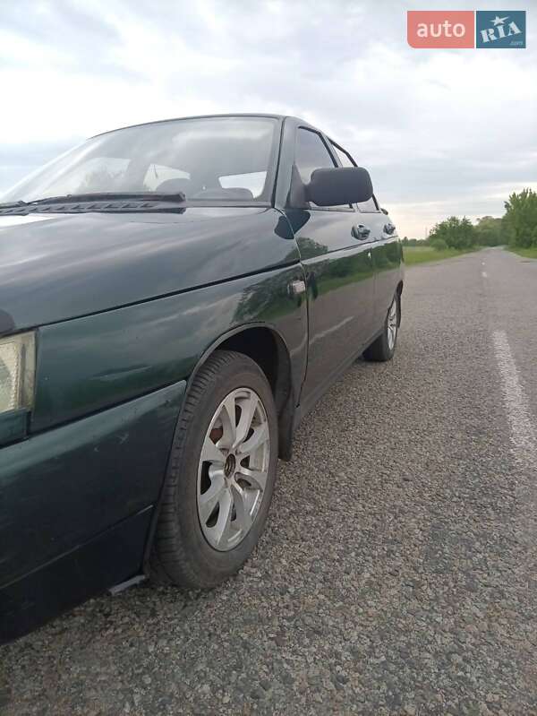 Седан ВАЗ / Lada 2110 2002 в Макарові