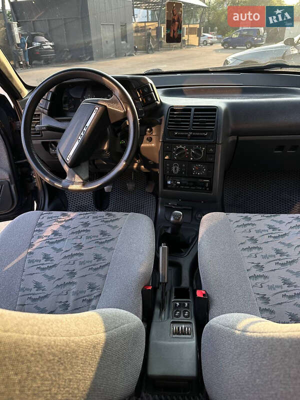 Седан ВАЗ / Lada 2110 2007 в Днепре