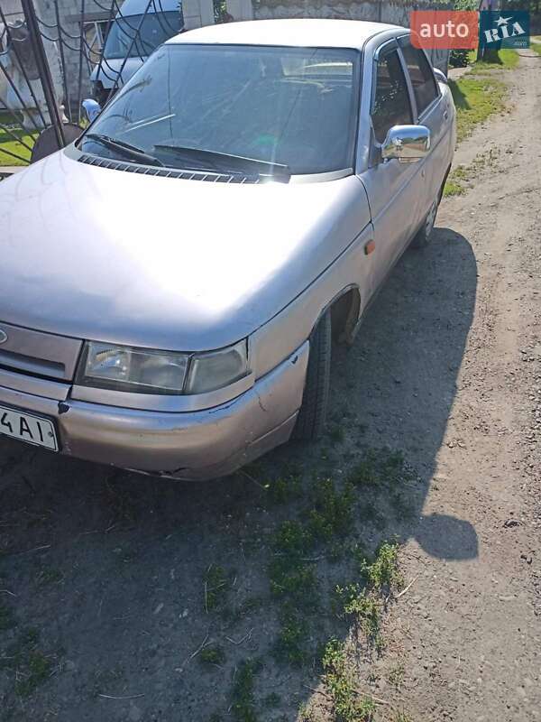 Седан ВАЗ / Lada 2110 2001 в Черновцах