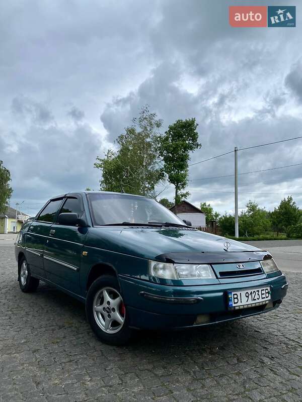 Седан ВАЗ / Lada 2110 2000 в Петровке-Роменской