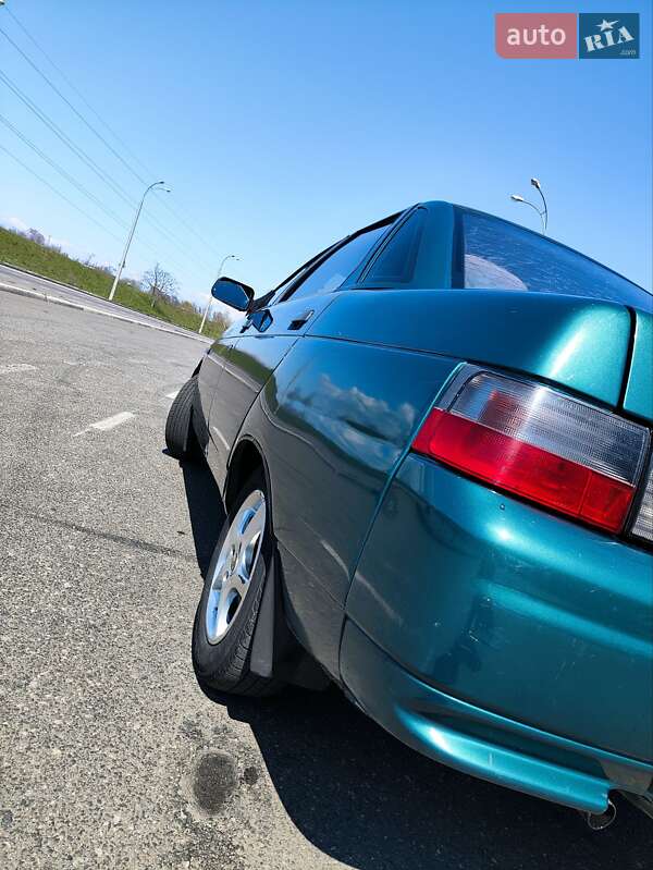 Седан ВАЗ / Lada 2110 2001 в Одессе