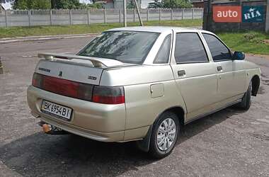 Седан ВАЗ / Lada 2110 2004 в Остроге