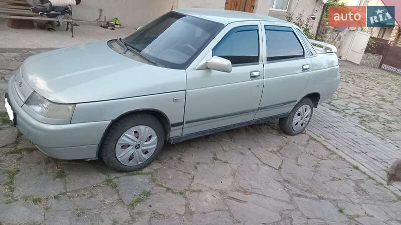 Седан ВАЗ 2110 2005 в 