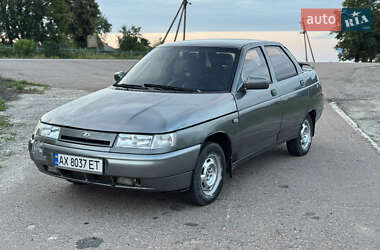 Седан ВАЗ 2110 2001 в 