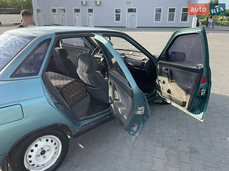 Седан ВАЗ / Lada 2110 1999 в Каменец-Подольском