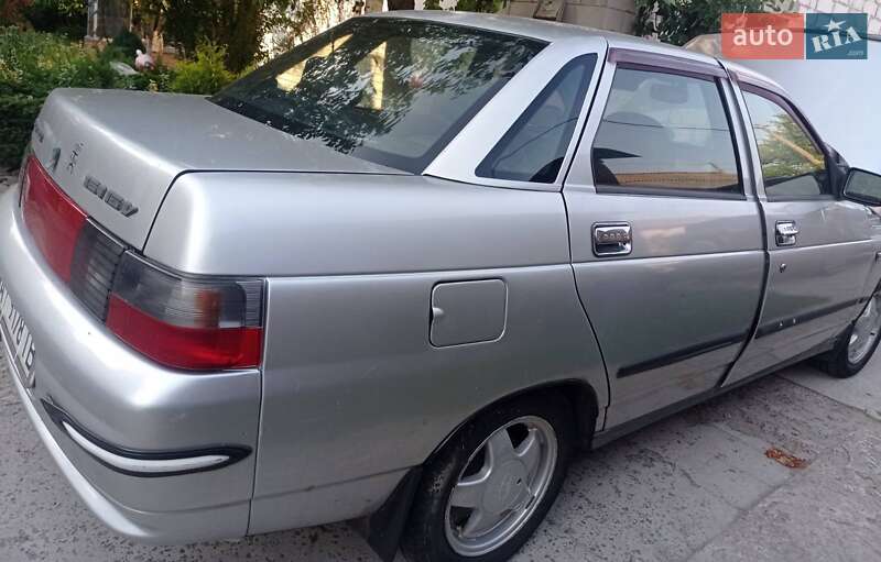 Седан ВАЗ / Lada 2110 2005 в Киеве