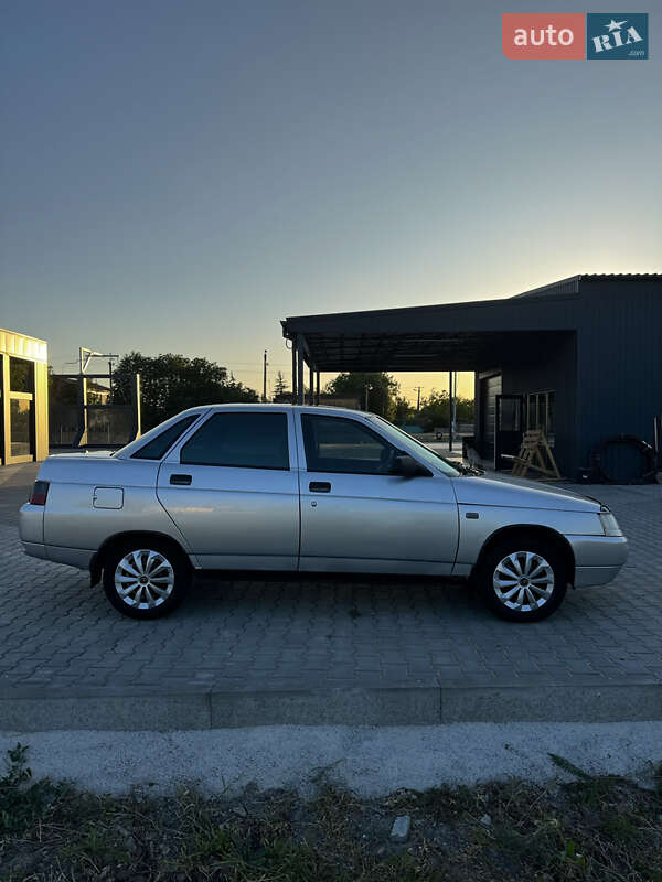 Седан ВАЗ / Lada 2110 2005 в Врадиевке