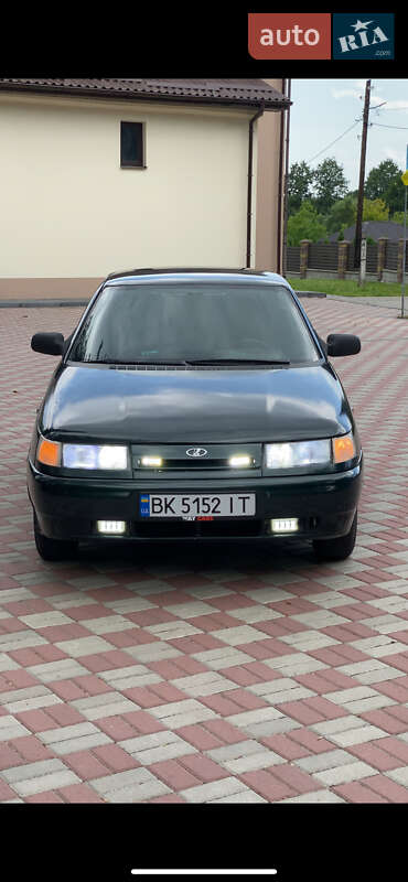 Седан ВАЗ / Lada 2110 2002 в Ровно