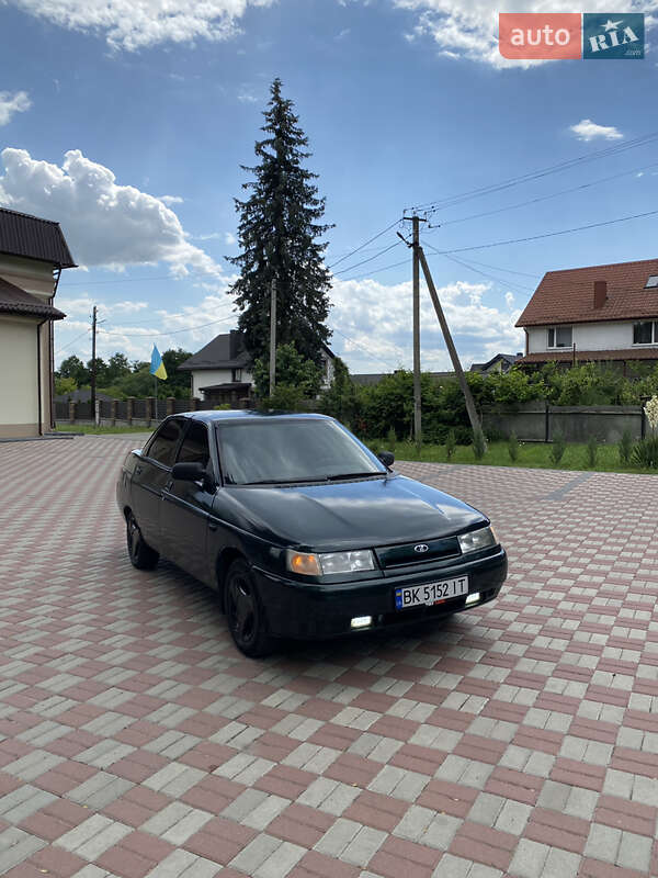 Седан ВАЗ / Lada 2110 2002 в Ровно