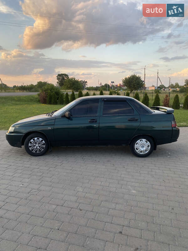 Седан ВАЗ / Lada 2110 2002 в Жовтанцах