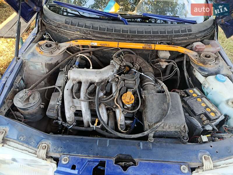 Седан ВАЗ / Lada 2110 2000 в Славянске