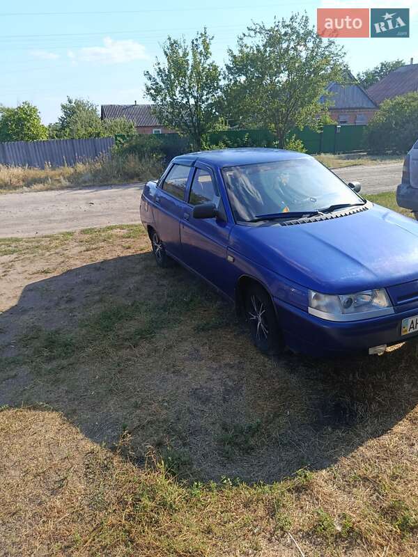 Седан ВАЗ / Lada 2110 2000 в Славянске