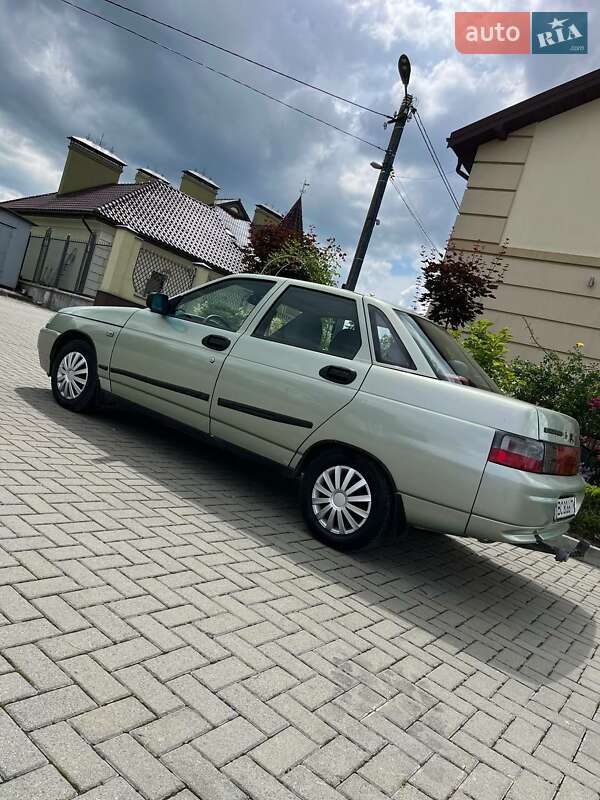 Седан ВАЗ / Lada 2110 2005 в Золочеве