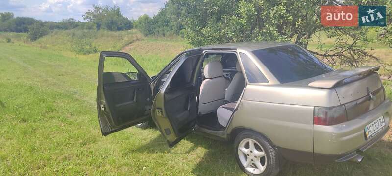 Седан ВАЗ / Lada 2110 2002 в Любомлі