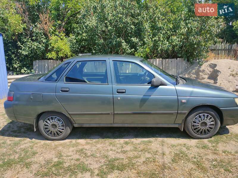 Седан ВАЗ / Lada 2110 2006 в Новой Праге