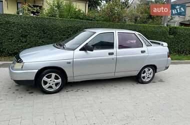 Седан ВАЗ 2110 2001 в 