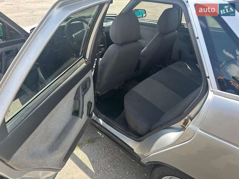 Седан ВАЗ / Lada 2110 2007 в Кривом Роге фото 7 Седан ВАЗ / Lada 2110 2007 в Кривом Роге