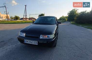 Седан ВАЗ 2110 2004 в 