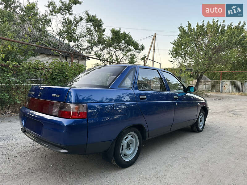 Седан ВАЗ / Lada 2110 2000 в Запорожье