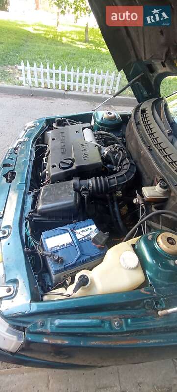 Седан ВАЗ / Lada 2110 2001 в Южном