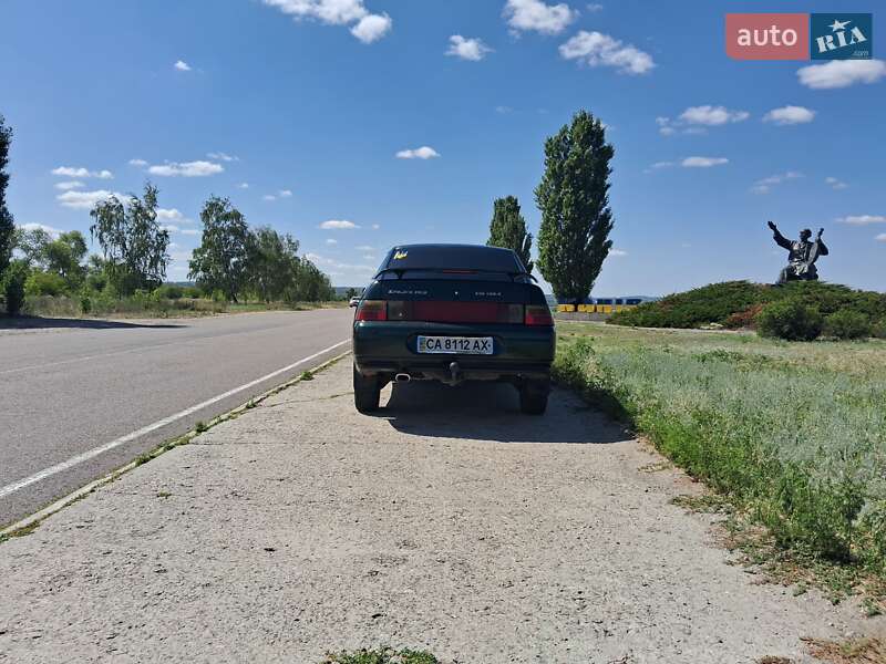 Седан ВАЗ / Lada 2110 2002 в Каневе