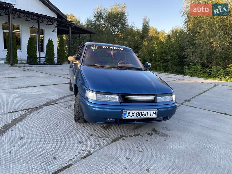 Седан ВАЗ / Lada 2110 2004 в Будах