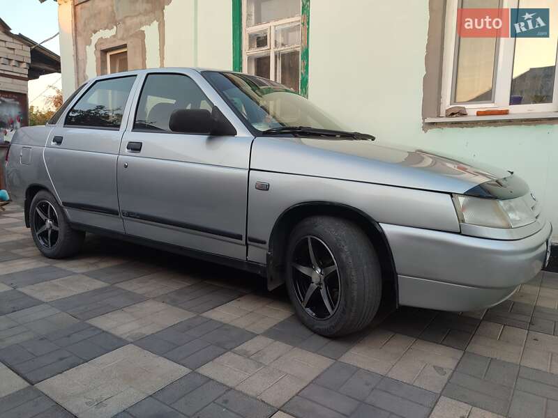 Седан ВАЗ / Lada 2110 2005 в Новомосковске фото 3 Седан ВАЗ / Lada 2110 2005 в Новомосковске